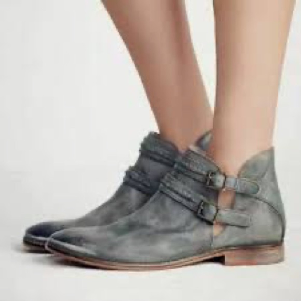 Free People Braeburn green buckle ankle boots sz: 7